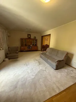 Vila  cu 4 dormitoare  LA 1 MINUT DE KAUFLAND zona Girocului-Braytim - imagine 6