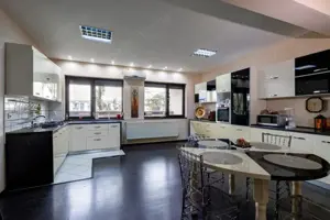 VILA D+P+2, FINISAJE CALITATE SUPERIOARA, zona Centrala, Mobilata - imagine 7