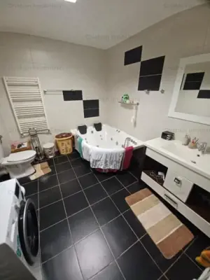 VILA D+P+2, FINISAJE CALITATE SUPERIOARA, zona Centrala, Mobilata - imagine 17