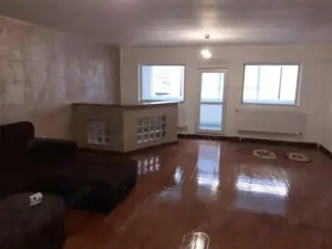 1100mp util IMENSA VILA P+1+M+ 2 spatii comerciale, zona Centrala