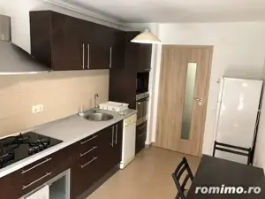 1 camera situat in Piata 700  - imagine 4