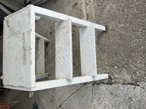 Scară metalică dublă, 2 trepte și platforma - imagine 3