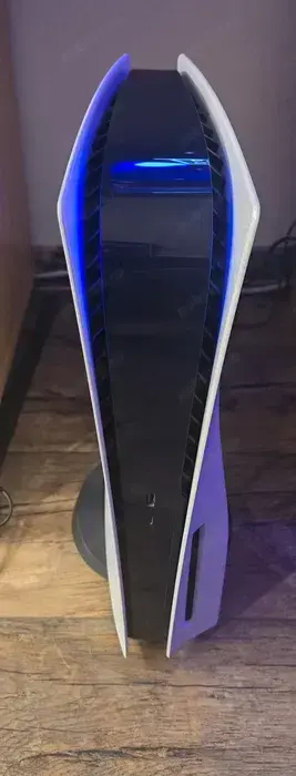 Consola ps5 cu 2 joystik-uri