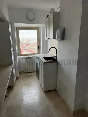 Fără Comision! Birouri 230 mp-centrala proprie-P-ta Alba Iulia-etaj 5-bloc '90 - imagine 4 Fără Comision! Birouri 230 mp-centrala proprie-P-ta Alba Iulia-etaj 5-bloc '90 - imagine 4