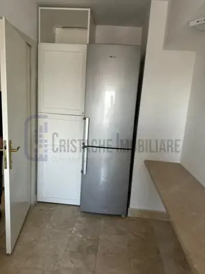 Fără Comision! Birouri 230 mp-centrala proprie-P-ta Alba Iulia-etaj 5-bloc '90 - imagine 9 Fără Comision! Birouri 230 mp-centrala proprie-P-ta Alba Iulia-etaj 5-bloc '90 - imagine 9