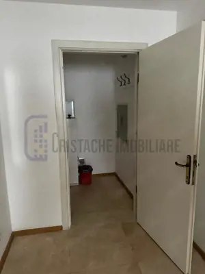 Fără Comision! Birouri 230 mp-centrala proprie-P-ta Alba Iulia-etaj 5-bloc '90 - imagine 12 Fără Comision! Birouri 230 mp-centrala proprie-P-ta Alba Iulia-etaj 5-bloc '90 - imagine 12