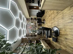 Închiriez scaun frizerie! - imagine 3