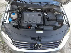Volkswagen Passat B7 - imagine 8