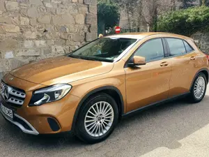 SUV Mercedes GLA 200 facelift, IMPECABIL, benzina, 50.000 km, UNIC PROPRIETAR
