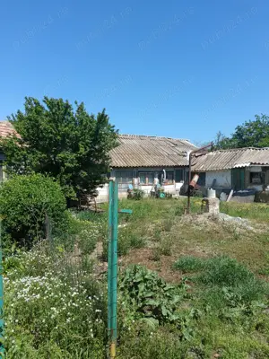 Vând casă bătrânească sat ciresanu com Baba Ana judetul Prahova casa compusă din trei camere plus de - imagine 3