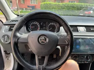 Skoda RAPID 1.4 TDI Ambition - imagine 6