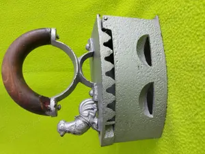 Fier de calcat vechi, pe carbuni, model 3 - imagine 2