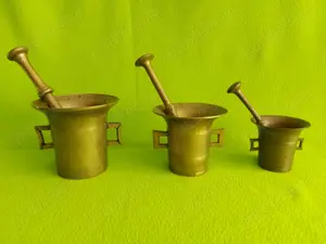 Vand piua   mojar vechi  cu  pistil, mai multe dimensiuni   modele,  buc = 3