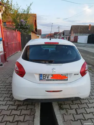 Peugeot 208 - imagine 4