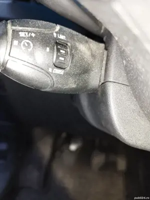 Peugeot 208 - imagine 5