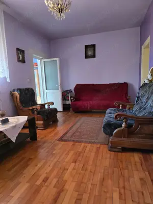 Casa individuala parter si mansarda  teren de 710m toate utilitatile amenajata Sagului Fratelia