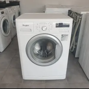 Whirlpool.  Modele slim. 