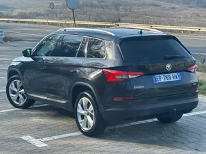Skoda Kodiaq 2.0, cu 7 locuri 190CP,  INMATRICULAT in Ro in aprilie 2025, 4x4, piele, Keyles, FULL - imagine 3