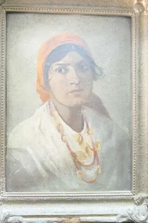 Tablou Tanara Tiganca cu Batic si Salba de Aur La Gat Portret Ulei - imagine 2