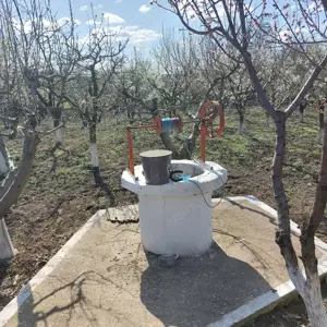 Vand 17,5 ari, curent pe teren, fantana, gard cu temelie