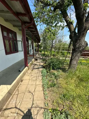 Casă bătrânească de vânzare  - imagine 2 Casă bătrânească de vânzare  - imagine 2