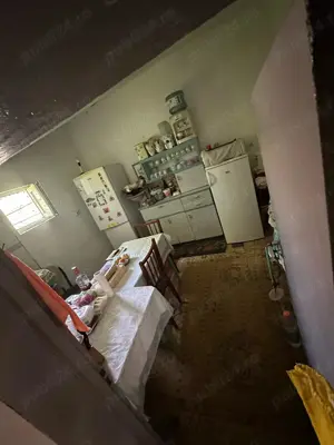 Casă bătrânească de vânzare  - imagine 4 Casă bătrânească de vânzare  - imagine 4