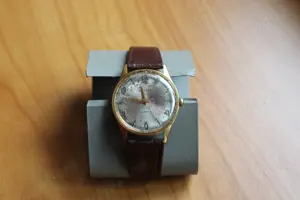 Ceas mecanic barbatesc Vostok, placat