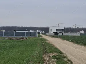 Teren intravilan construibil Balotesti, 700 mp, 36000 euro,foarte aproape de padure - imagine 5