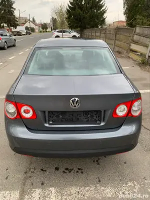 VW Jetta  Euro 4 2009 Benzina Simplu 1.6 MPI 102 CP BSE Impecabil - imagine 6