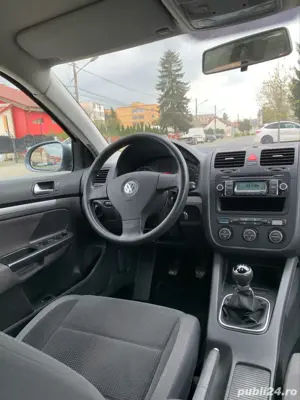 VW Jetta  Euro 4 2009 Benzina Simplu 1.6 MPI 102 CP BSE Impecabil - imagine 9