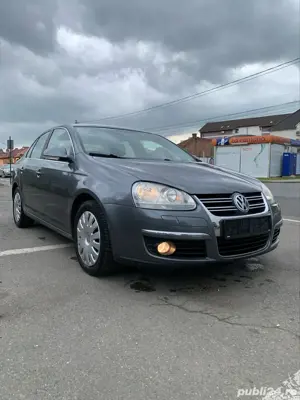 VW Jetta  Euro 4 2009 Benzina Simplu 1.6 MPI 102 CP BSE Impecabil - imagine 3