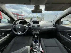Renault Megane 3 1,5 dCI 110 CP - imagine 3