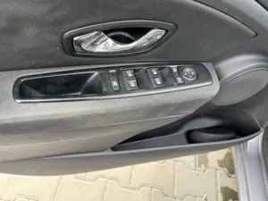 Renault Megane 3 1,5 dCI 110 CP - imagine 6