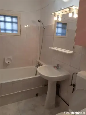 apartament o camera Iulius Town  - imagine 2