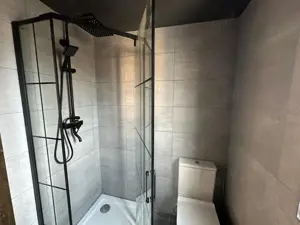 Spatiu comercial (Casa 6 camere) , zona centrala, 235mp, Radauti - imagine 6