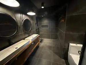 Spatiu comercial (Casa 6 camere) , zona centrala, 235mp, Radauti - imagine 2