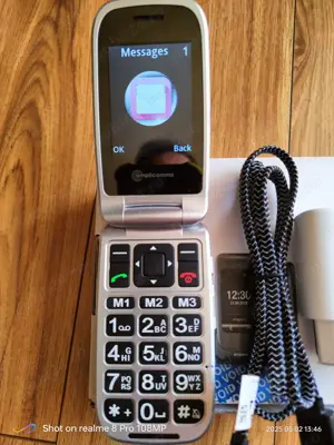 Super telefon cu clapeta,seniori,nou. - imagine 2