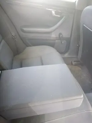 A4, sedan, an 2002,benzina cu gpl, 1600 cmc, 268000 de km, clima 2 zone, 1850 euro - imagine 3