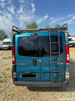 Renault Traffic 6 locuri - imagine 10 Renault Traffic 6 locuri - imagine 10