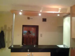 Proprietar, inchiriez apartament 4 camere , confort 1 decomandat 100mp.2 bai ,3 balcoane in Soarelui - imagine 2