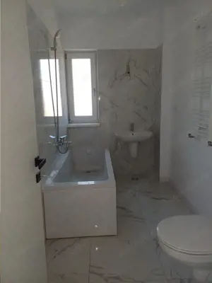 Apartament cu 2 cam si terasa, vedere catre lac - imagine 13