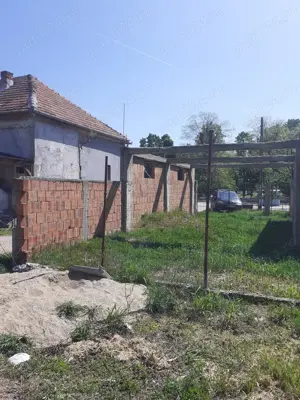 Loc de casă în Frumușeni  - imagine 5