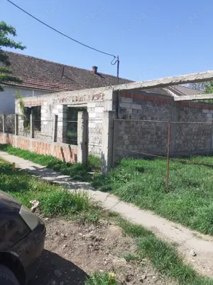 Loc de casă în Frumușeni 