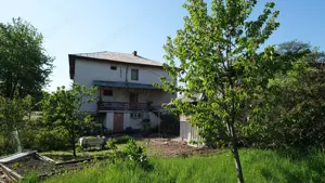 Vanzare casa mare cu etaj si 6200 mp teren in Fieni, judetul Dambovita - imagine 2