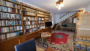 Vanzare casa mare cu etaj si 6200 mp teren in Fieni, judetul Dambovita - imagine 4