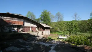 Vanzare casa mare cu etaj si 6200 mp teren in Fieni, judetul Dambovita - imagine 12