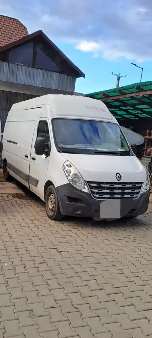 Vând renault master  an fabricație 2012