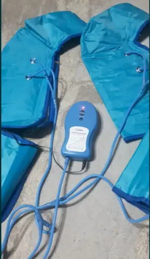 Aparat pentru drenaj limfatic si presopunctura 