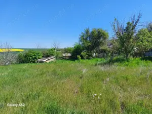 Vând casa la tara în loc liniști! - imagine 8