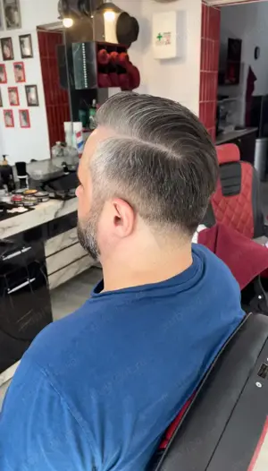 Angajam frizer cu experiență  - imagine 5